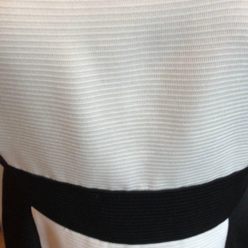 Tahari dress sz 8P - Picture 3 of 6